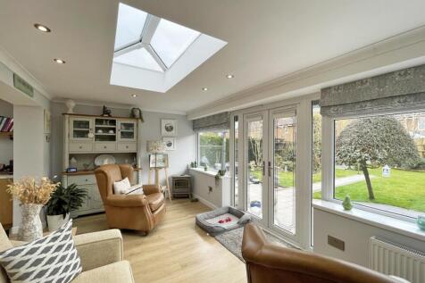 Crownhill Road 273 - Sun Room 2.jpg
