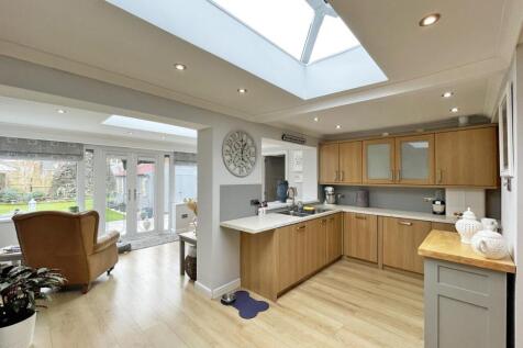 Crownhill Road 273 - Kitchen 2.jpg