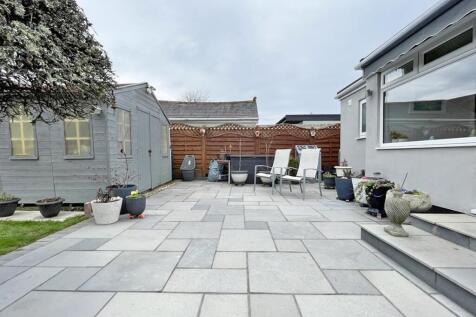 Crownhill Road 273 - Garden 4.jpg