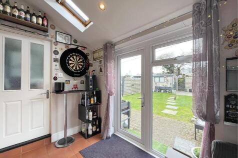 Cross Park Road 23 - Sun Room.jpg