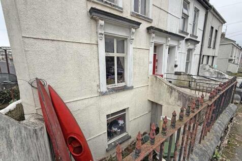 Alexandra Road 126 - Front 2.jpg