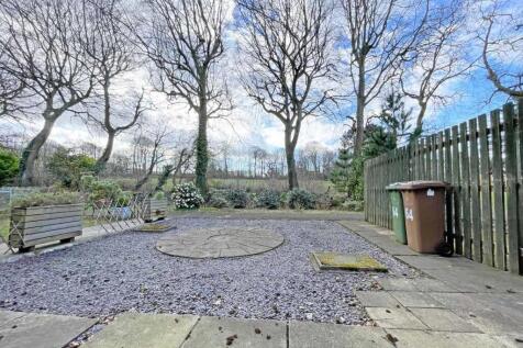 Whitleigh Avenue 64 Front Garden 1.jpg