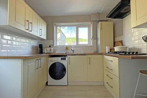 Blandford Road 249 Kitchen Front.jpg