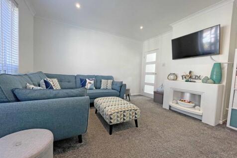 Pike Road 10 - Living Room.jpg