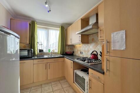 Austin Crescent 292 - Kitchen.jpg