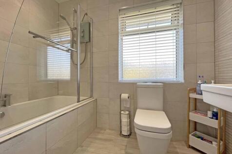 Great Berry Road 52 - Bathroom 1.jpg