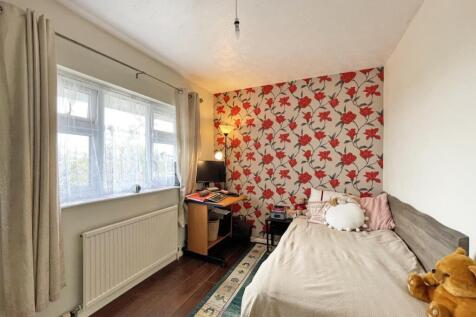 Mardon Close 15 - Bed 4.jpg
