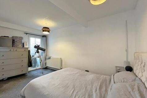 Mardon Close 15 - Annexe Bedroom.jpg