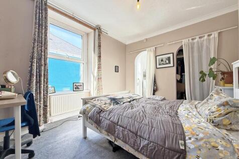 Palmerston Street 10 - Bed 3.jpg