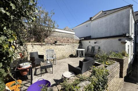 Palmerston Street 10 - Courtyard.jpg
