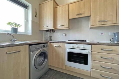 Samuel Bassett Avenue 10 - Kitchen.jpg