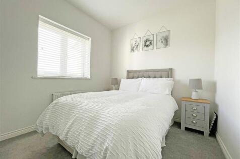 Samuel Bassett Avenue 10 - Bedroom Two.jpg