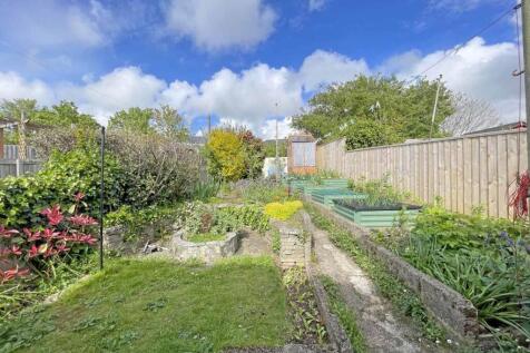 Vicarage Gardens 11 - New Garden 2.jpg