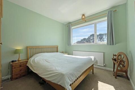 Vicarage Gardens 11 Bed 1.jpg