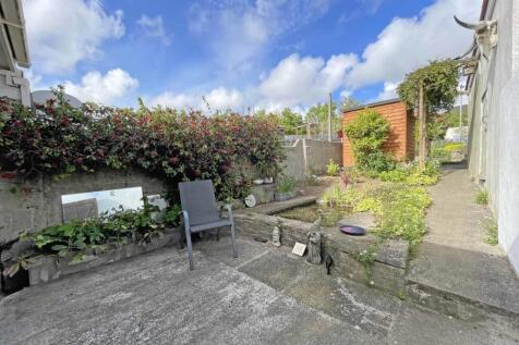 Vicarage Gardens 11 - New Garden 1.jpg