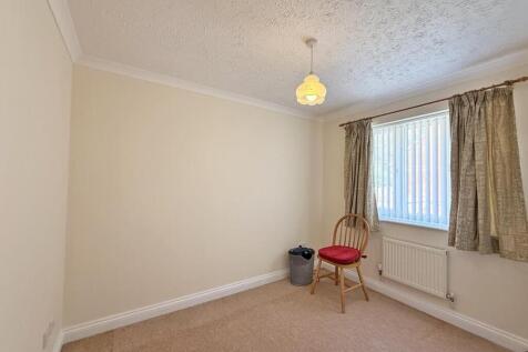 The Hollows 5 - Bed 3.jpg