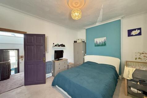 Cotehele Avenue 90 - Bed 1b.jpg
