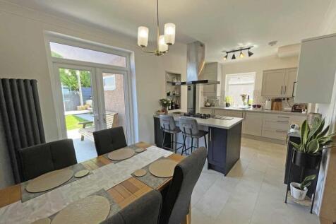 Beacon Down Avenue 40 - Kitchen Dining Front.jpg
