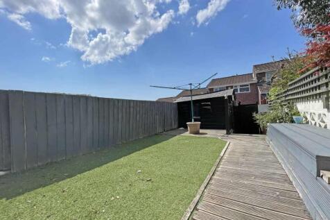 Rigdale Close 71 - Garden.jpg