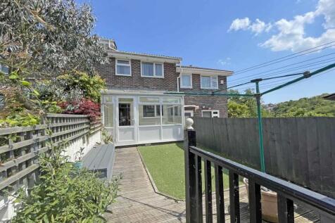 Rigdale Close 71 - Rear.jpg