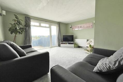 Ditton Court 7 - Lounge FP.jpg