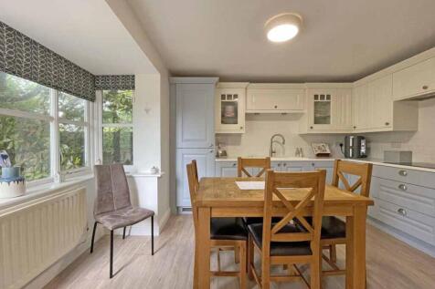 Temeraire Road 2 - Kitchen 2.jpg