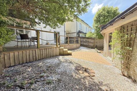 Temeraire Road 2 - Garden 4.jpg