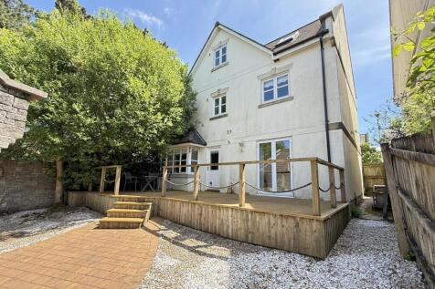 Temeraire Road 2 - Rear 2.jpg