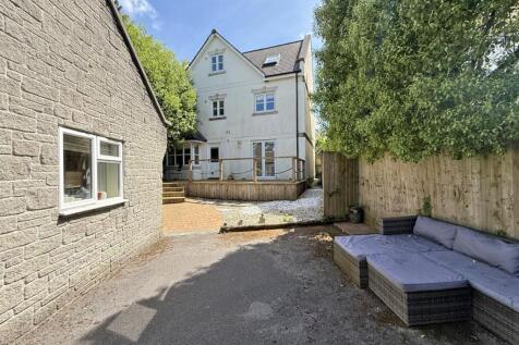 Temeraire Road 2 - Rear.jpg