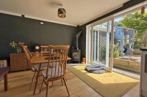 Mersey Close 66 - Dining FP.jpg