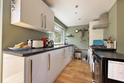 Mersey Close 66 - Kitchen.jpg
