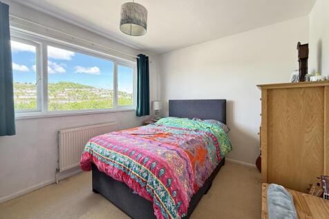 Mersey Close 66 - Bed 2.jpg