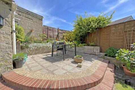 Eastcote Close 4 Garden 5.jpg