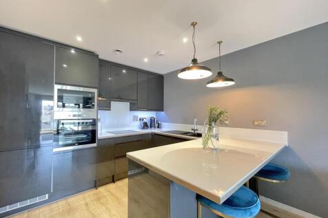 Peirson House 63 - Kitchen 2.jpg