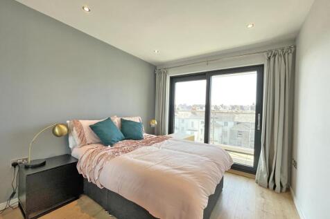 Peirson House 63 - Bed 2.jpg