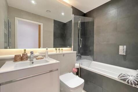 Peirson House 63 - Bathroom.jpg