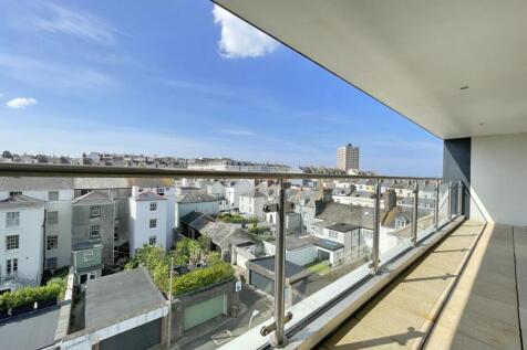 Peirson House 63 - Balcony 2.jpg