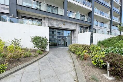 Peirson House 63 - Entrance.jpg