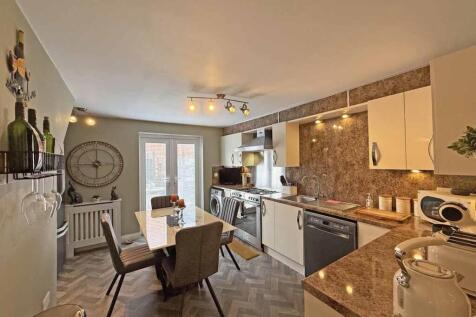 Frobisher Approach 75 - Kitchen 1.jpg