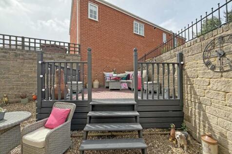 Frobisher Approach 75 - Garden 3.jpg