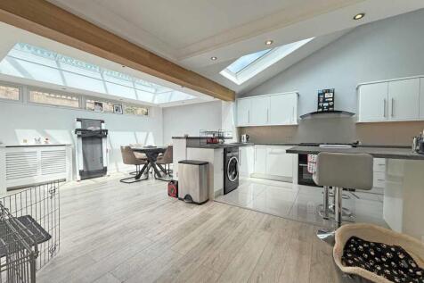 South View Park 6 Kitchen Dining Room 2.jpg