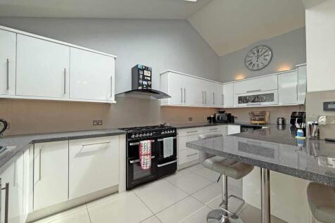 South View Park 6 Kitchen 2.....jpg