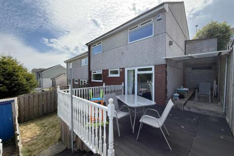 Grantley Gardens 93 - Decking Two.jpg