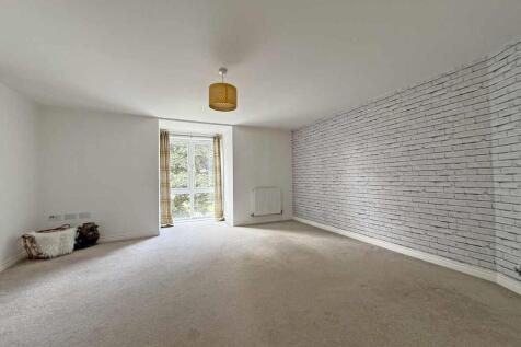 Samuel Bassett Avenue 6 New Living Room 3.jpg