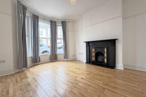 Craven Avenue 24 - Living Room.jpg