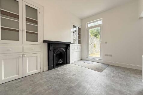 Craven Avenue 24 - Dining Room.jpg