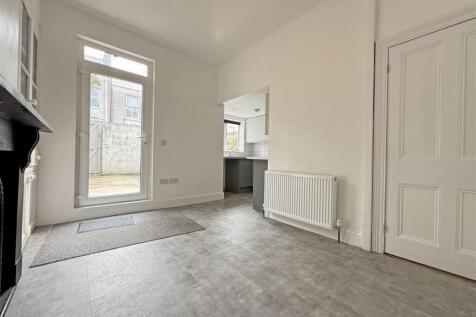 Craven Avenue 24 - Dining Room Kitchen.jpg