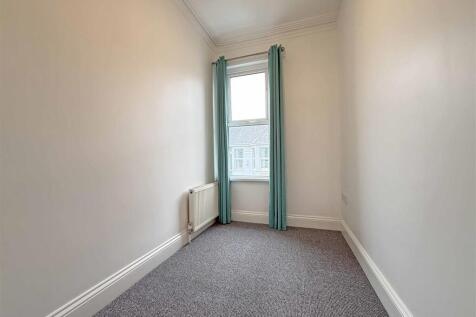 Craven Avenue 24 - Bedroom Three.jpg