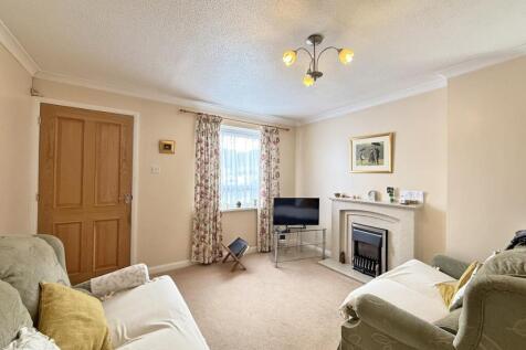 Beaumaris Close 1 - Lounge.jpg