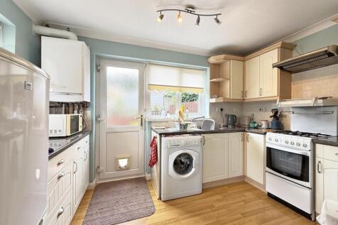 Beaumaris Close 1 - Kitchen.jpg